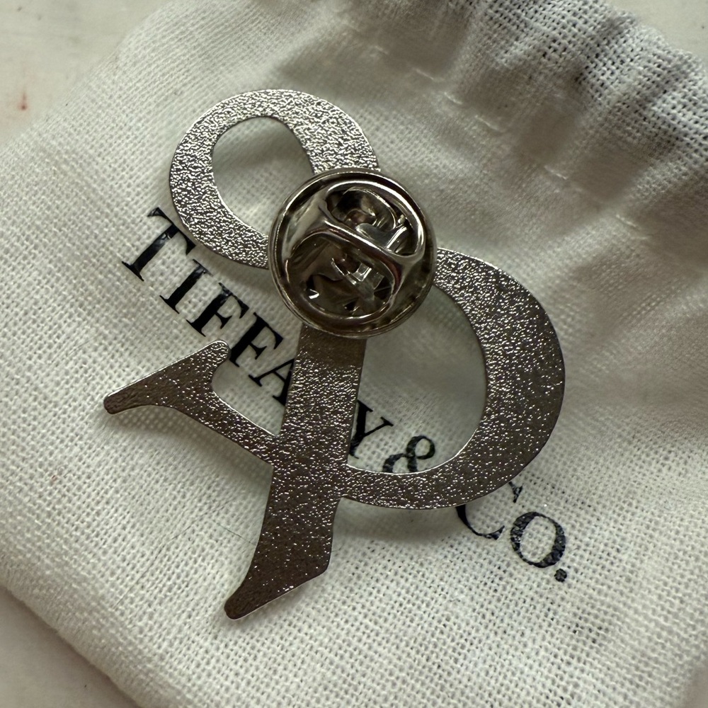 Tiffany & Co. Ampersand Pin - Picture 6 of 7